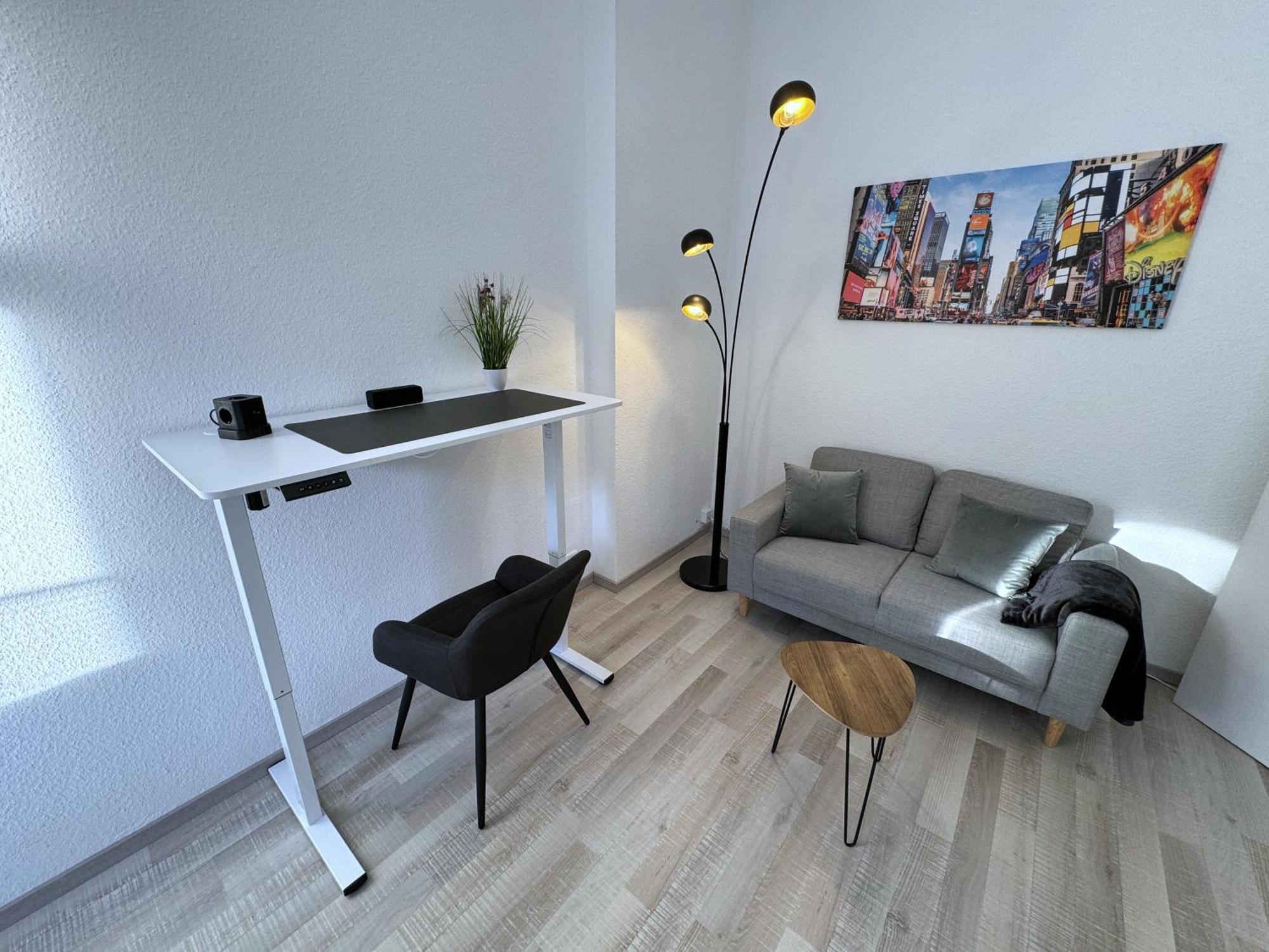 Modernes Apartment In Top Lage Komfortabel Eingerichtet Mit Arbeitsplatz Und Kueche - Geibelsuite Hannover Bagian luar foto