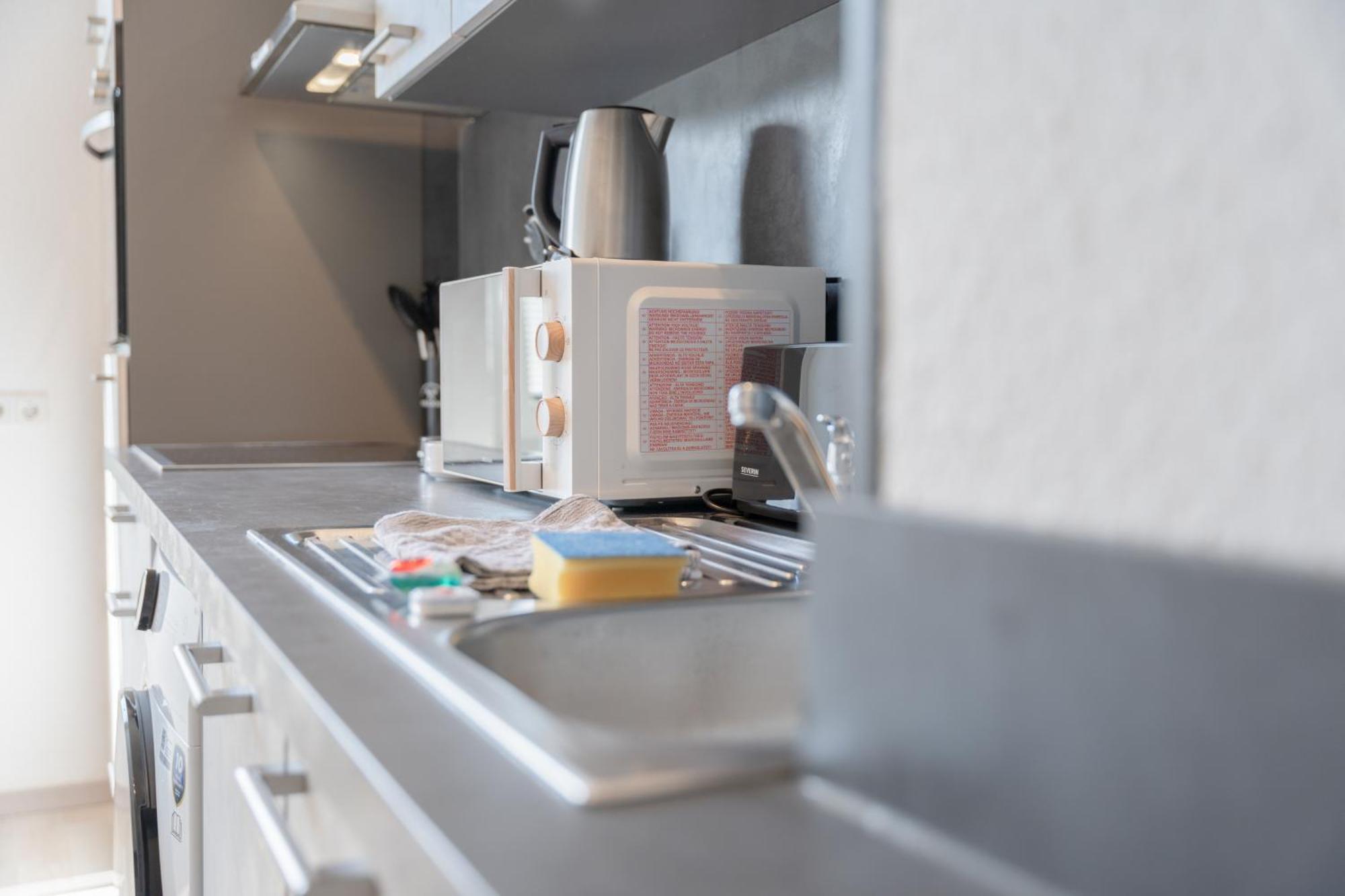 Modernes Apartment In Top Lage Komfortabel Eingerichtet Mit Arbeitsplatz Und Kueche - Geibelsuite Hannover Bagian luar foto