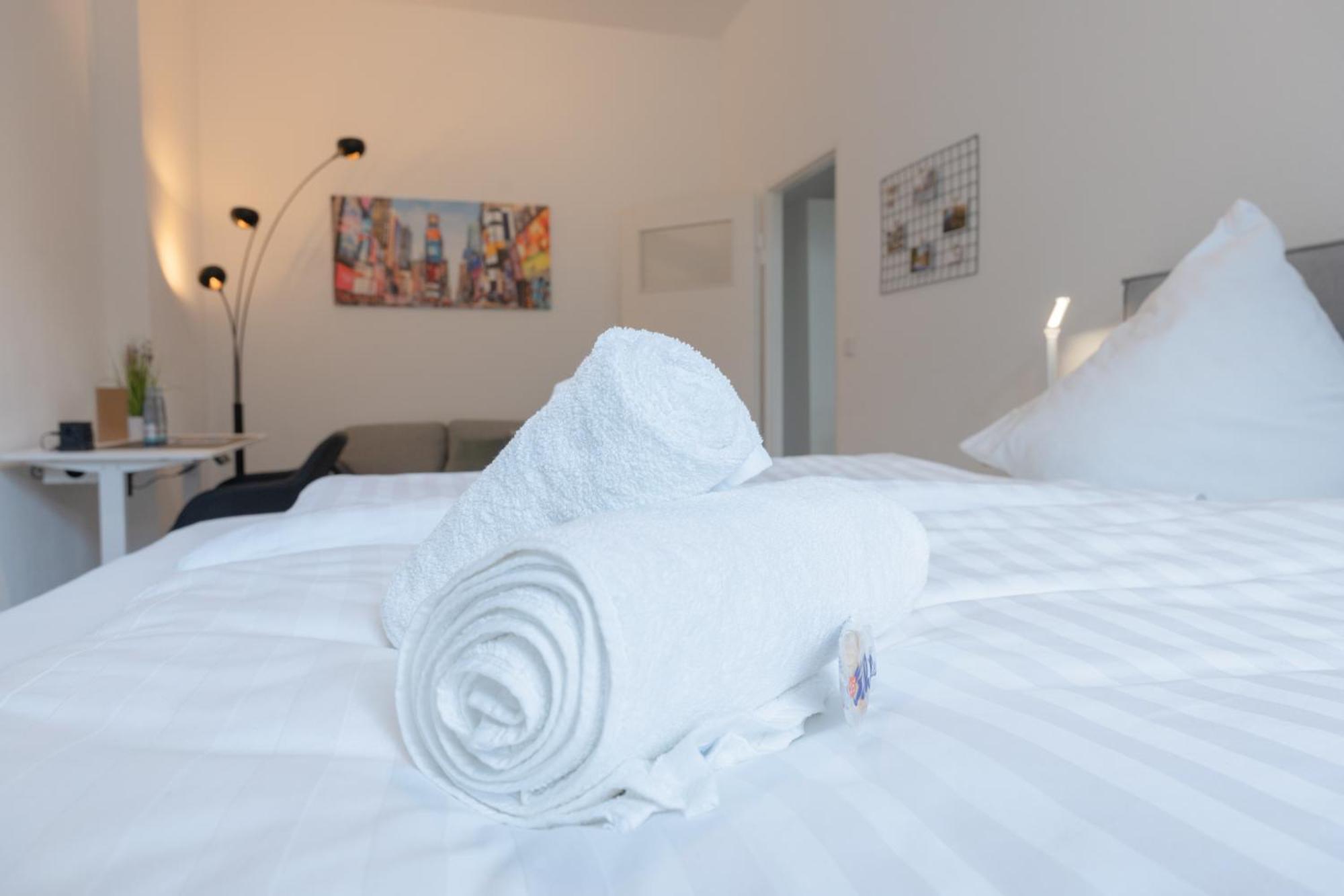Modernes Apartment In Top Lage Komfortabel Eingerichtet Mit Arbeitsplatz Und Kueche - Geibelsuite Hannover Bagian luar foto