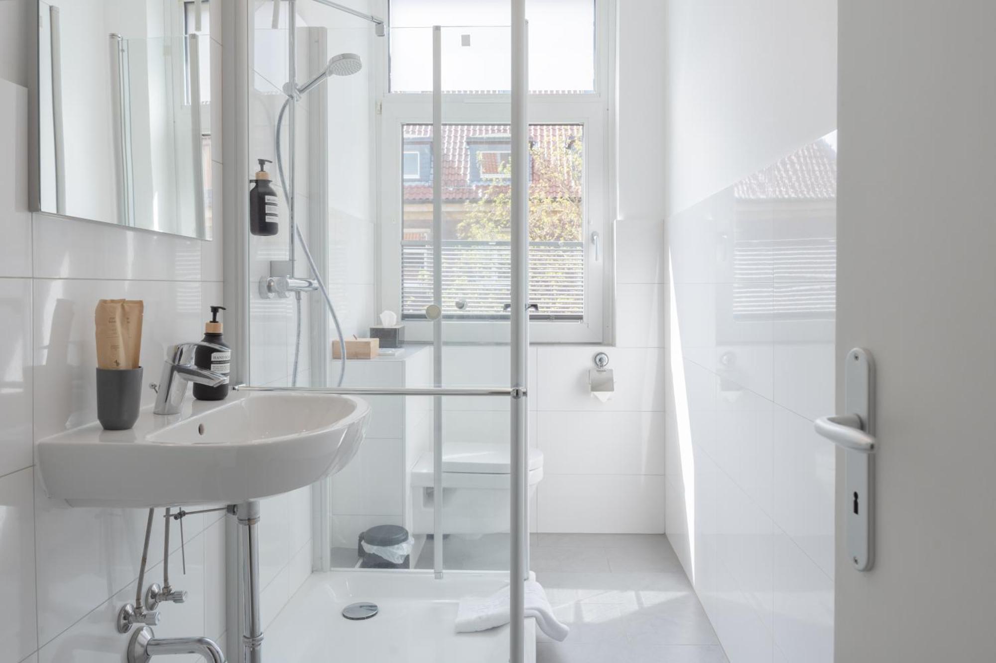 Modernes Apartment In Top Lage Komfortabel Eingerichtet Mit Arbeitsplatz Und Kueche - Geibelsuite Hannover Bagian luar foto